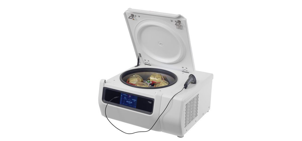 X4TR above left  open bloodbags_barcodereader_6412 Kopie